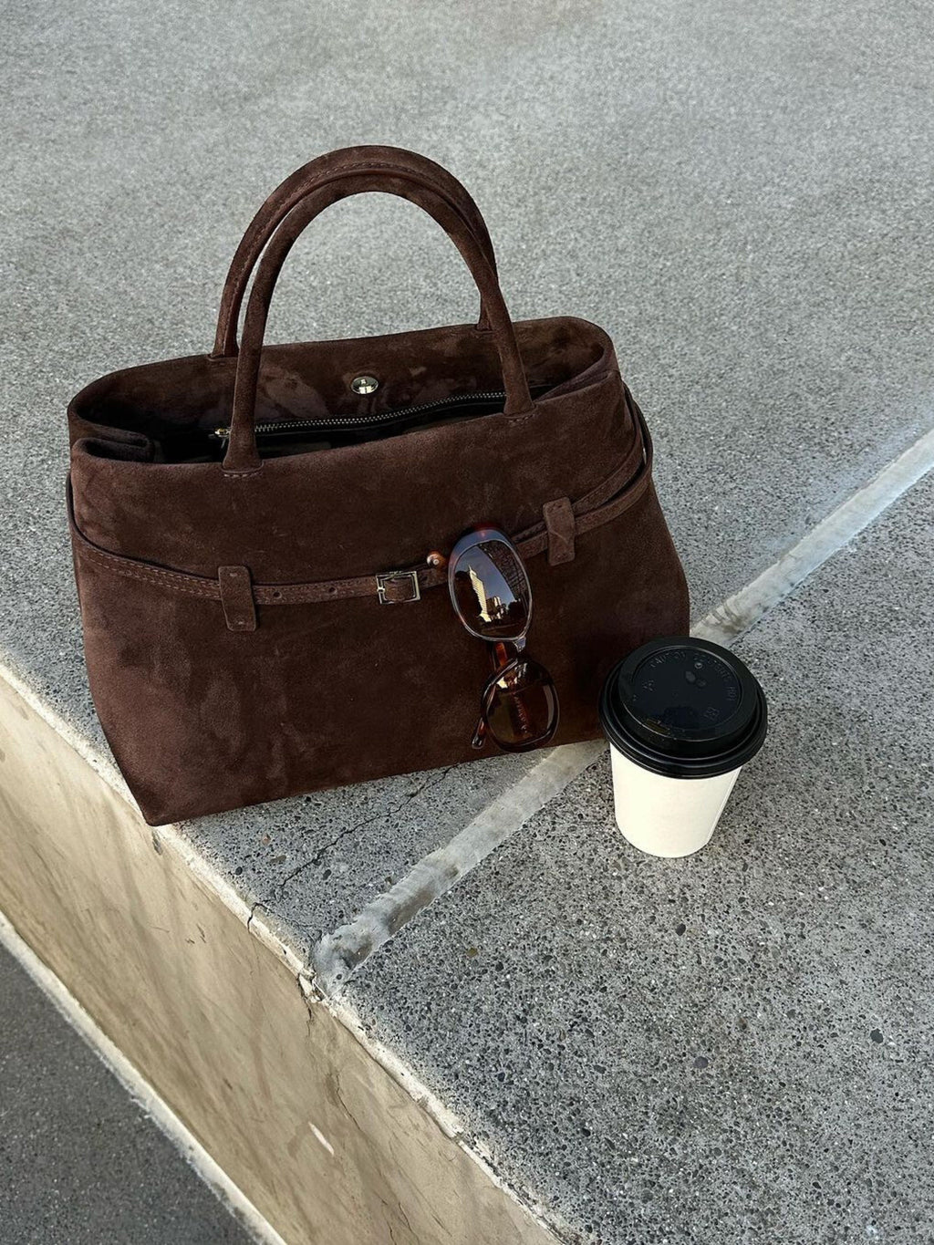 Rebecca | Axelväska i Lyxigt Mocka