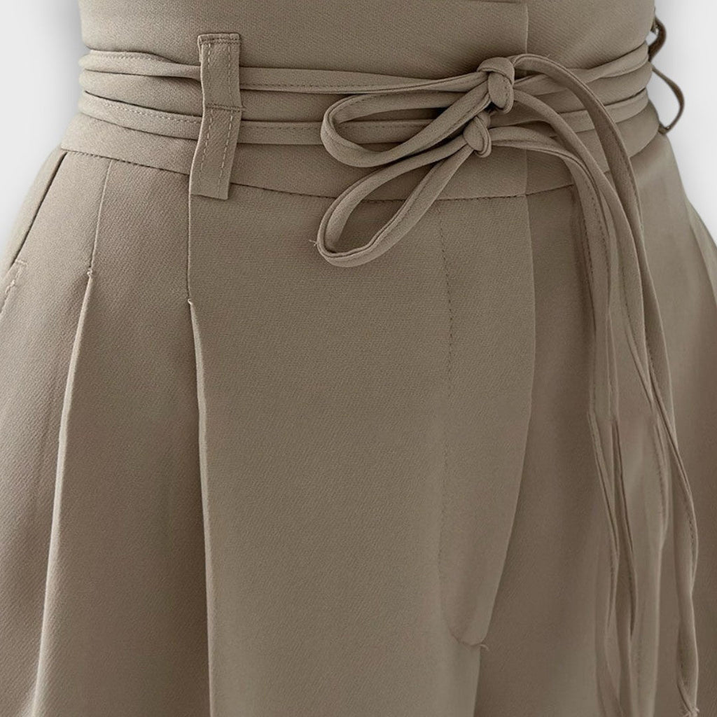 Giva – Byxor med avslappnad elegans