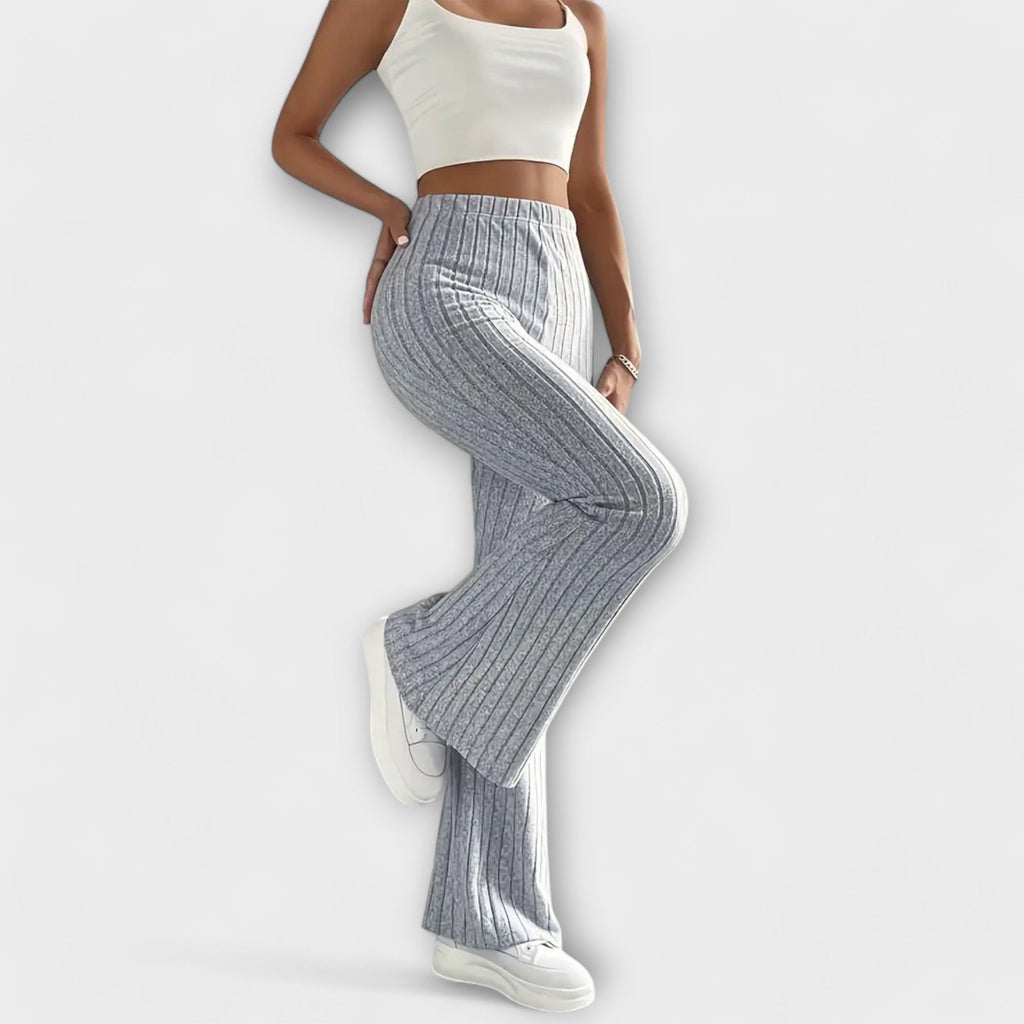 Luretta – Utsvängda byxor med fin struktur