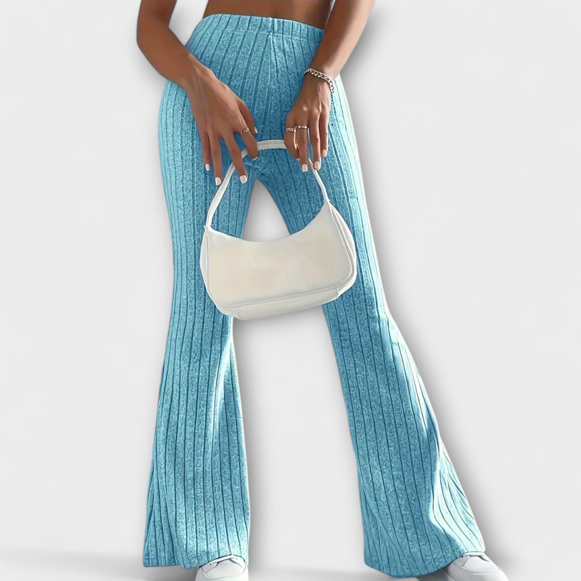 Luretta – Utsvängda byxor med fin struktur