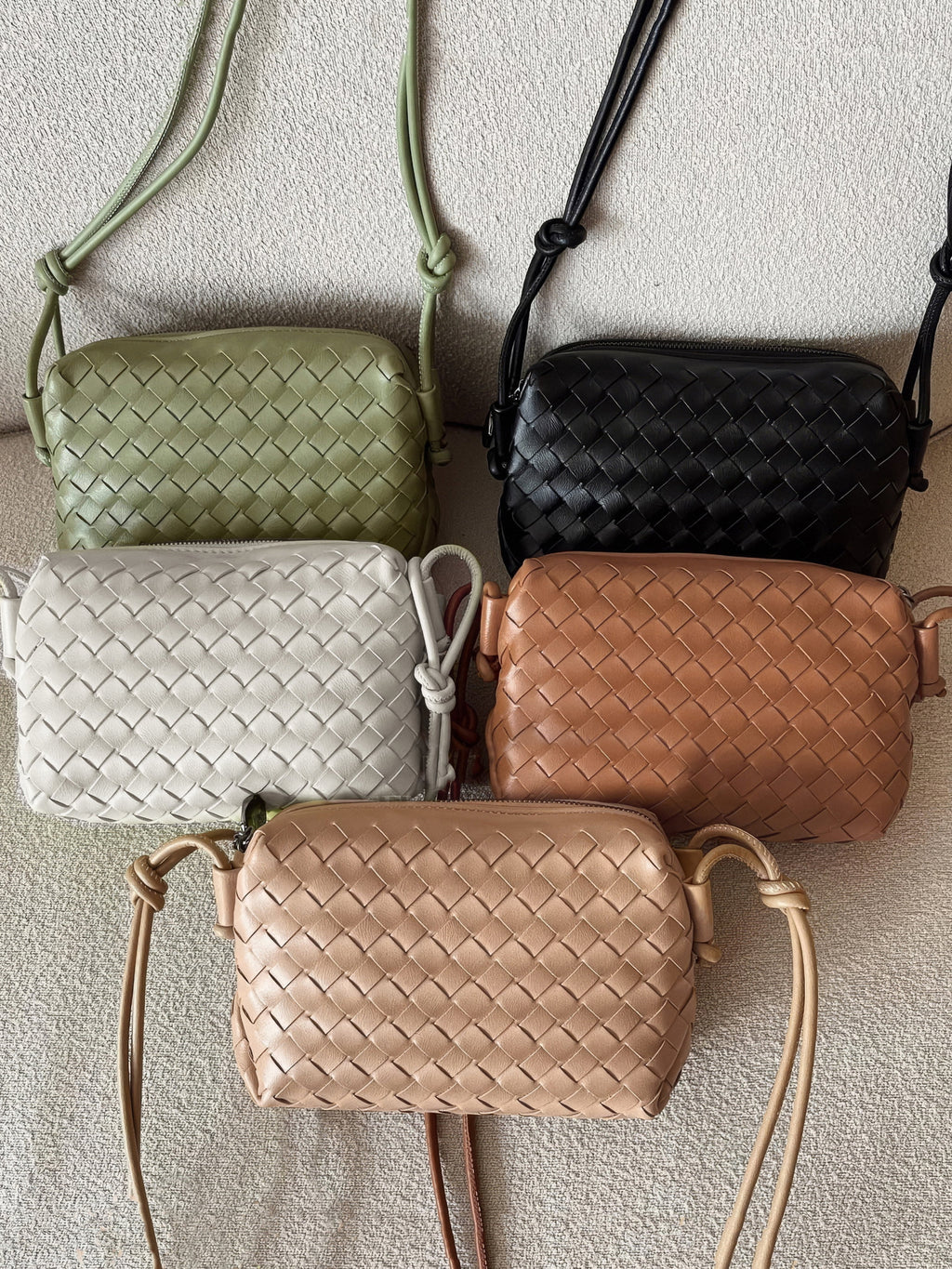 Janna | Kompakt vävd axelväska för vardagen