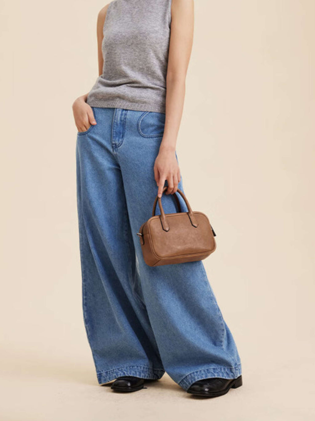 Eliza | Fyrkantig Väska med Glansig Dragkedja