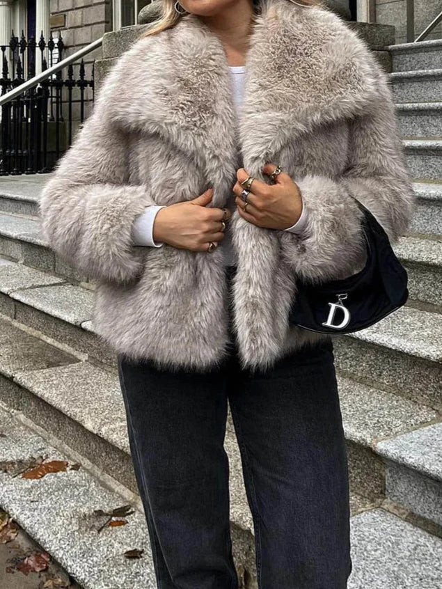 Arloa Cropped jacka av imitationpäls