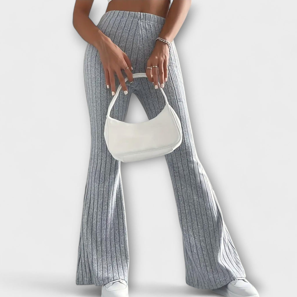 Luretta – Utsvängda byxor med fin struktur